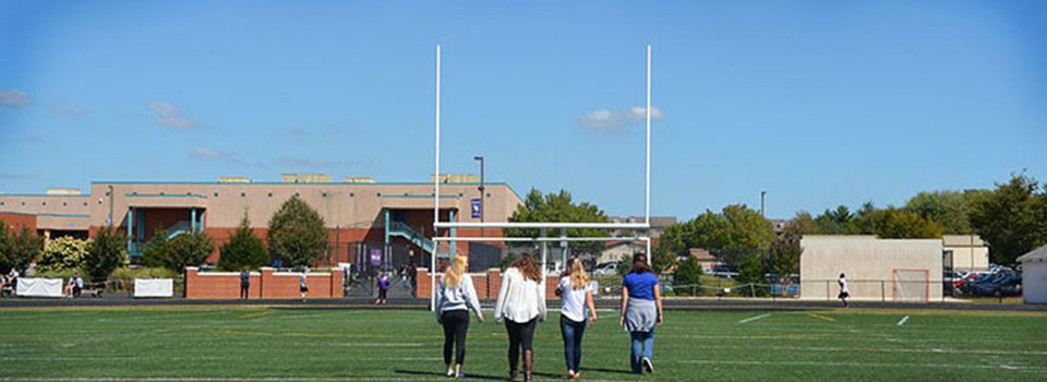 Chantilly students build meaningful relationships. Photo by Brittany Sharabi
